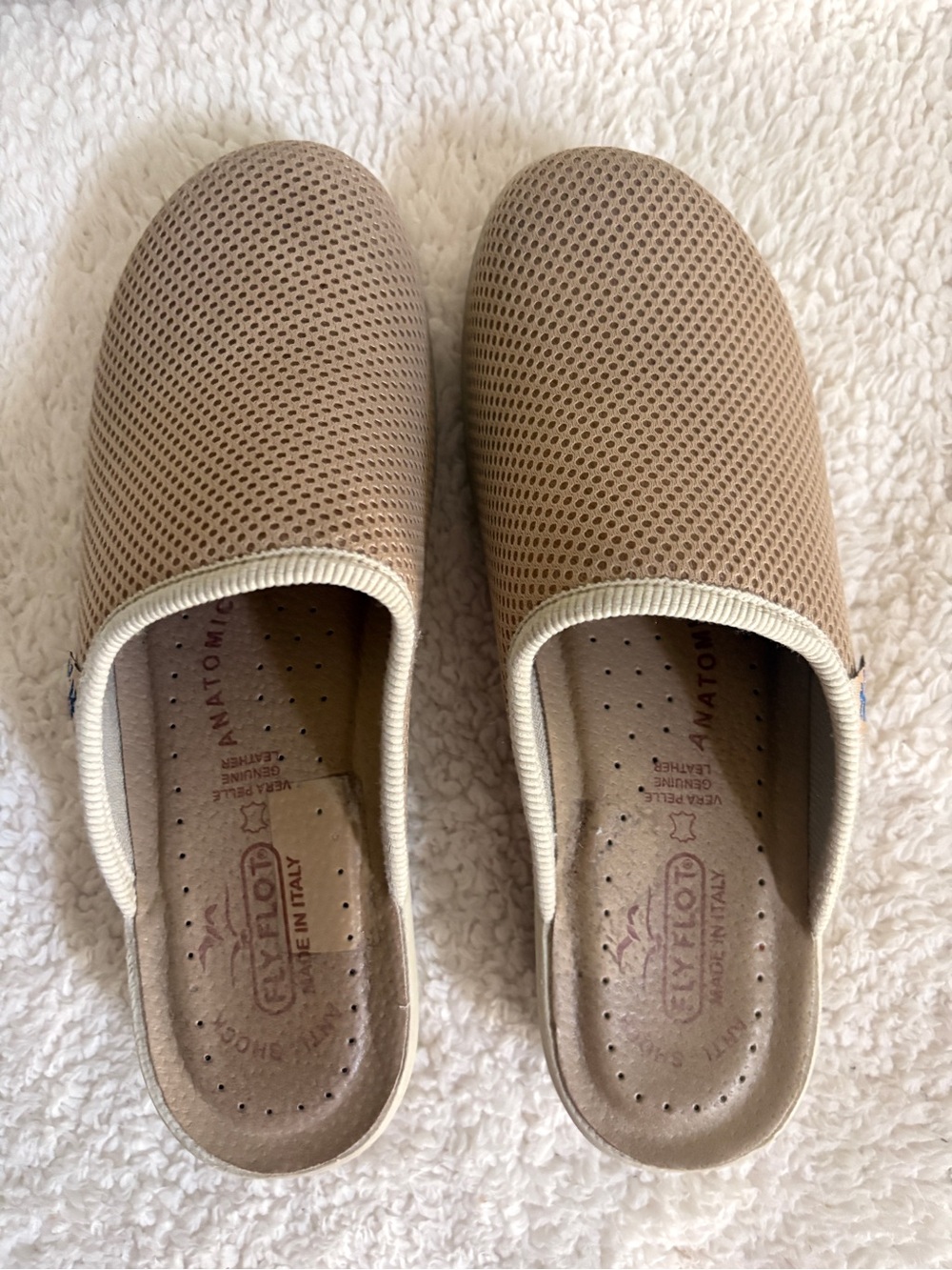 Fly Flot Anatomic Anti-Shock Tan Mesh Clogs Slip On